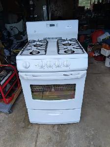 24 Inch GE Gas Stove for sale.