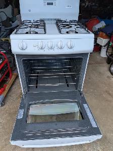 24 Inch GE Gas Stove for sale. - Photo 3