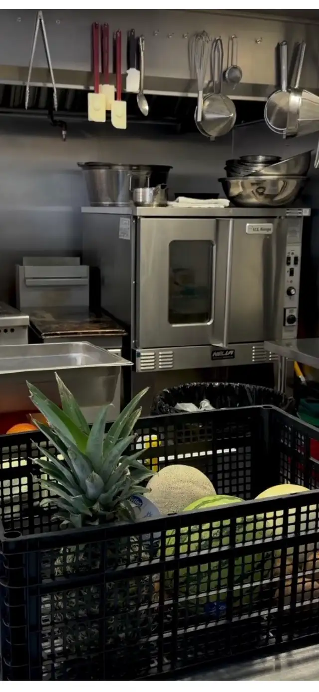 EXPERIENCED CATERING PREP COOK