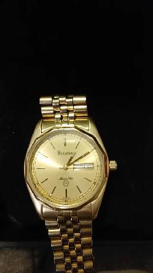 Like New  BULOVA Gold plated Watch - Photo 5