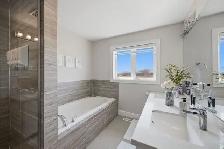 Stunning 4 Bdrm  London NORTH  WHOLE HOME Rental  Aug 1st - Photo 27
