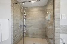 Stunning 4 Bdrm  London NORTH  WHOLE HOME Rental  Aug 1st - Photo 28