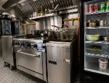 Commercial Mobile Food Trailer - Photo 3