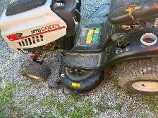 riding lawnmower ( needs work ) - Photo 2