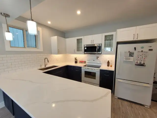 All-Inclusive 3-Bed Main Floor Unit in the Heart of Bobcaygeon