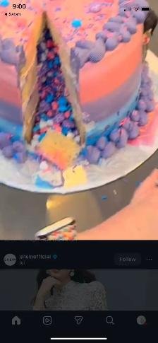 Candy cake , buttercream cake with candies in the middle - Photo 3
