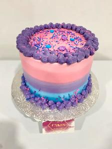 Candy cake , buttercream cake with candies in the middle - Photo 9
