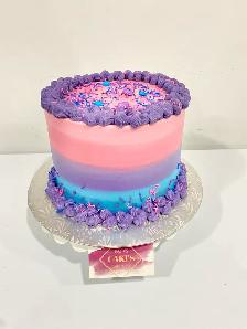 Candy cake , buttercream cake with candies in the middle - Photo 10