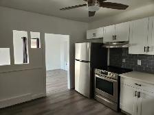 Cozy 2-Bedroom Main Floor Suite - $1900/MTH (UTILITES INCLUDED) - Photo 2