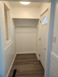 Cozy 2-Bedroom Main Floor Suite - $1900/MTH (UTILITES INCLUDED) - Photo 5