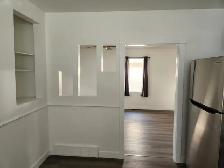 Cozy 2-Bedroom Main Floor Suite - $1900/MTH (UTILITES INCLUDED) - Photo 12