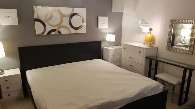 Like new king-size mattress and protector