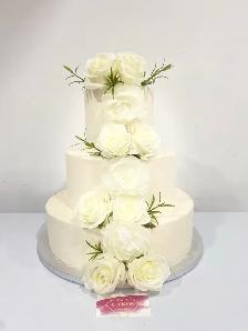 Oakville Custom cakes, wedding cakes , Birthday cakes - Photo 2