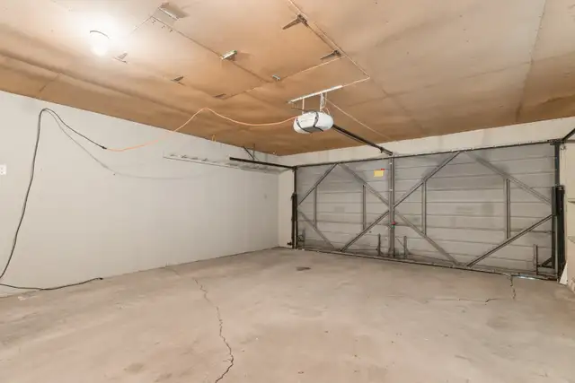 Large Insulated Double Garage for Rent - Westgate SW