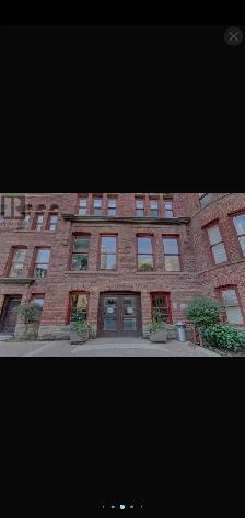 Condo Room for Rent Near UofT