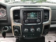 2018 Ram 1500 Crew Cab 4X4 SLT 5.7L - Rebuilt Title - Photo 18