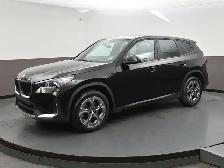 2025 BMW X1 XDRIVE AWD | HEATED SEATS | BACKUP CAMERA | LEATHER - Photo 3
