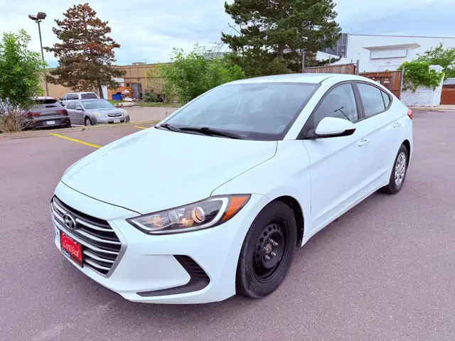 2017 Hyundai Elantra 4dr Sedan Automatic LE