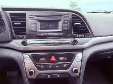 2017 Hyundai Elantra 4dr Sedan Automatic LE - Photo 14