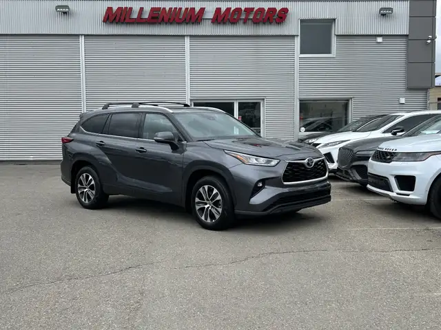 2022 Toyota Highlander XLE V6 AWD/NAVI APPLE CARPLAY/B-CAM/SUNRO