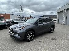 2022 Toyota Highlander XLE V6 AWD/NAVI APPLE CARPLAY/B-CAM/SUNRO - Photo 12