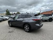 2022 Toyota Highlander XLE V6 AWD/NAVI APPLE CARPLAY/B-CAM/SUNRO - Photo 15