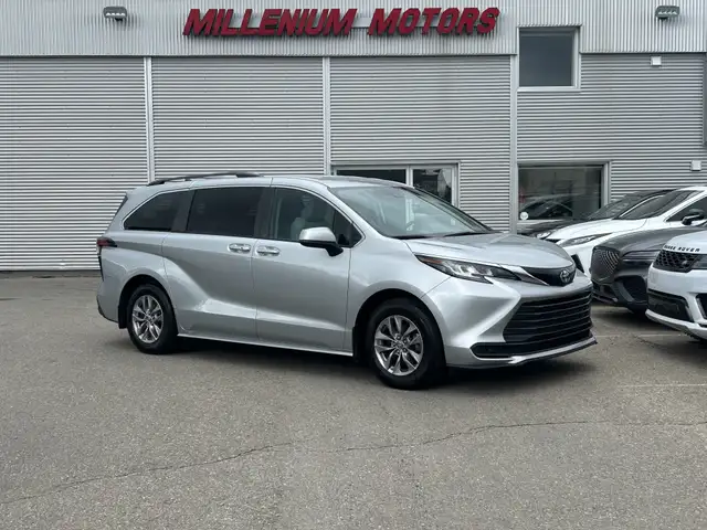 2022 Toyota Sienna LE HYBRID AWD/NAVIGATION/BACK UPCAM/8.PASS/FI