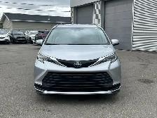 2022 Toyota Sienna LE HYBRID AWD/NAVIGATION/BACK UPCAM/8.PASS/FI - Photo 2