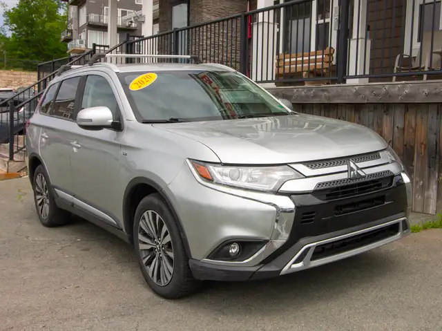 2020 Mitsubishi Outlander SE 7 PASSENGER! | SUNROOF | V6 | AW...