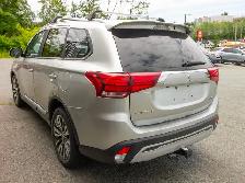 2020 Mitsubishi Outlander SE 7 PASSENGER! | SUNROOF | V6 | AW... - Photo 5