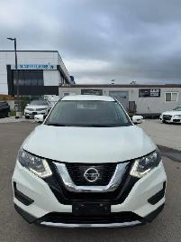 2017 Nissan Rogue SV AWD : No Reported Accidents - Photo 2