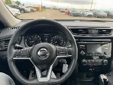2017 Nissan Rogue SV AWD : No Reported Accidents - Photo 12