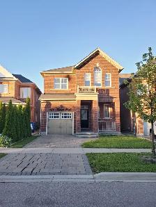 Brampton 4 Bedroom House for Rent in Mount Pleasant North