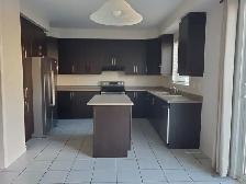 Brampton 4 Bedroom House for Rent in Mount Pleasant North - Photo 6