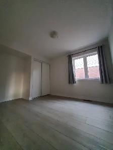 Brampton 4 Bedroom House for Rent in Mount Pleasant North - Photo 13