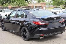 2025 Toyota Camry SE CVT hybrid - Photo 4