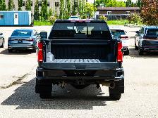 2024 Chevrolet Silverado 3500HD High Country 6.6L Midnight - Photo 15