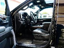 2024 Chevrolet Silverado 3500HD High Country 6.6L Midnight - Photo 17