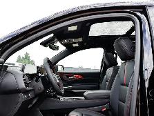 2026 Chevrolet Traverse RS | Black Emblem Kit | Painted Splash - Photo 15