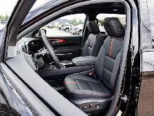 2026 Chevrolet Traverse RS | Black Emblem Kit | Painted Splash - Photo 16