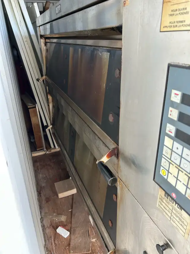 Commercial Doyon bread/pizza oven