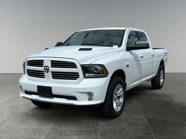 2017 Ram 1500 Sport / 4WD