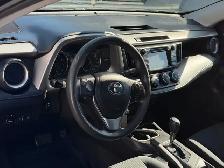 2017 Toyota RAV4 AWD 4dr LE - Photo 6