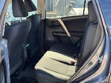 2017 Toyota RAV4 AWD 4dr LE - Photo 8