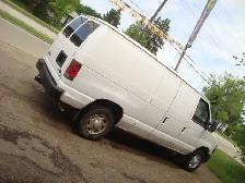 2010 Ford Econoline E250 CARGO VAN - Photo 3