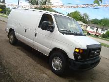 2010 Ford Econoline E250 CARGO VAN - Photo 4
