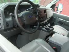 2010 Ford Econoline E250 CARGO VAN - Photo 5