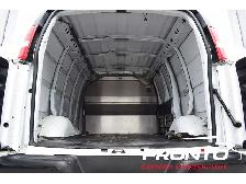 2017 Chevrolet Express 2500  4.8L V8  Hitch  Séparateur - Photo 8
