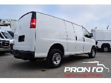 2017 Chevrolet Express 2500  4.8L V8  SÉPARATEUR  Hitch - Photo 11