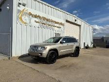 2012 Jeep Grand Cherokee Overland 4WD | Sunroof | Heated Seat - Photo 9